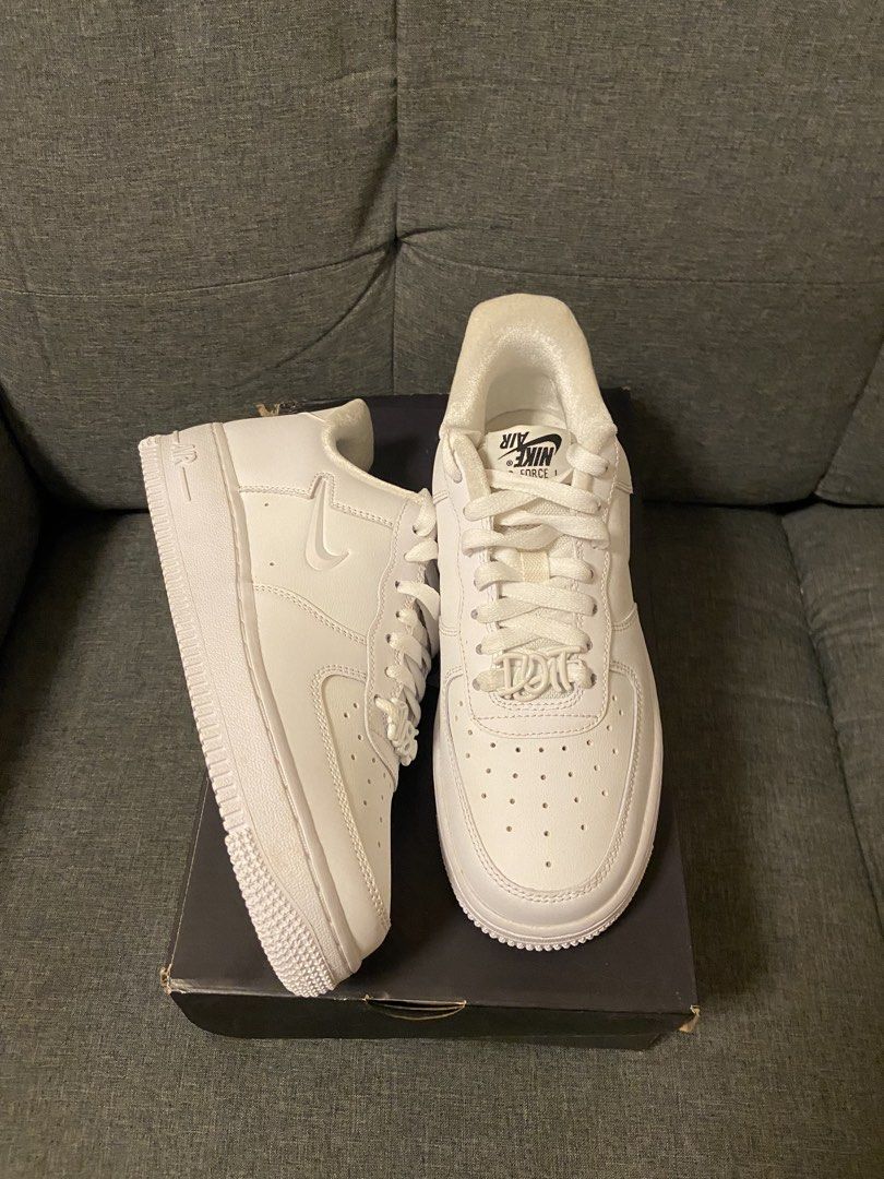 Nike Airforce 1 Womens '07 SE (Category: Sneakers) located in Manila. Submitted by beegoddamn (Listing ID 1471060636, Image 1). Description: Nike Air Force 1 Wmns ’07 SE - Women's US 8 Authentic Brand new, fitted only. Selling for 4,000 (6,295 srp).