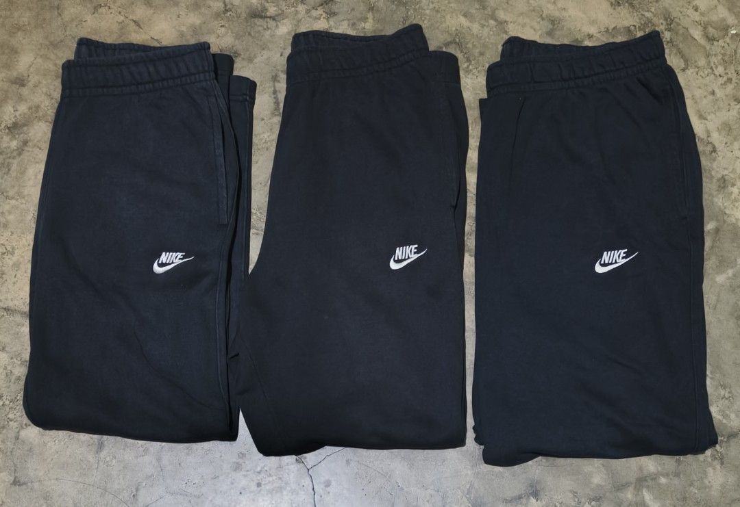 Nike Black Fleece Sweatpants/bundle (Category: Joggers) located in Aborlan. Submitted by tonsky_thrift (Listing ID 1470943508, Image 1). Description: 📌size : Small/large/2xlarge 📌 color rate: Small and 2xlarge 9.5/10 large 9/10 📌 condition: Excellent 📌 issue: NO 📌 price+sf - Authentic Nike black fleece sweatpants - Classic embroidered logo on the left thigh - Cozy soft interior lining for maximum warmth - Comfortable elastic waistband and ri