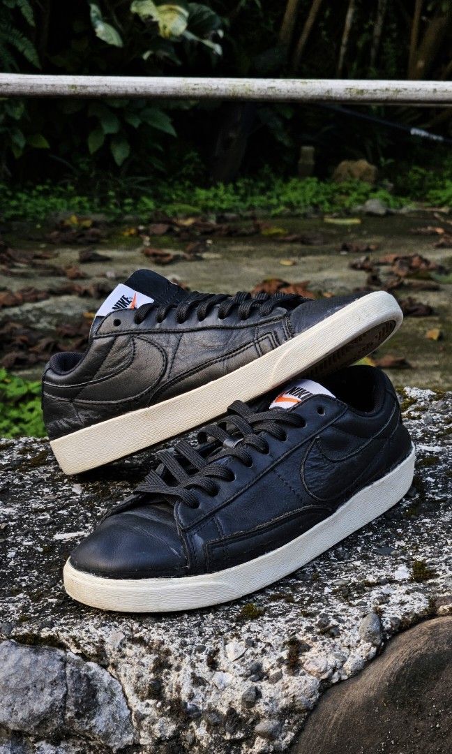 Nike Blazer SE (Category: Sneakers) located in Baguio. Submitted by thriftyjomal (Listing ID 1471062156, Image 1). Description: 🔹️Size: 8 US Women ( Fits 39 Euro ) 🔹️Authentic 🔹️Baguio Loc 📍 🔹️Meetup-Dropping-Shipping Accepted ❗️❗️Negotiable ❗️❗️ Honest Issue : REGLUED (tawaran nyo nalang).