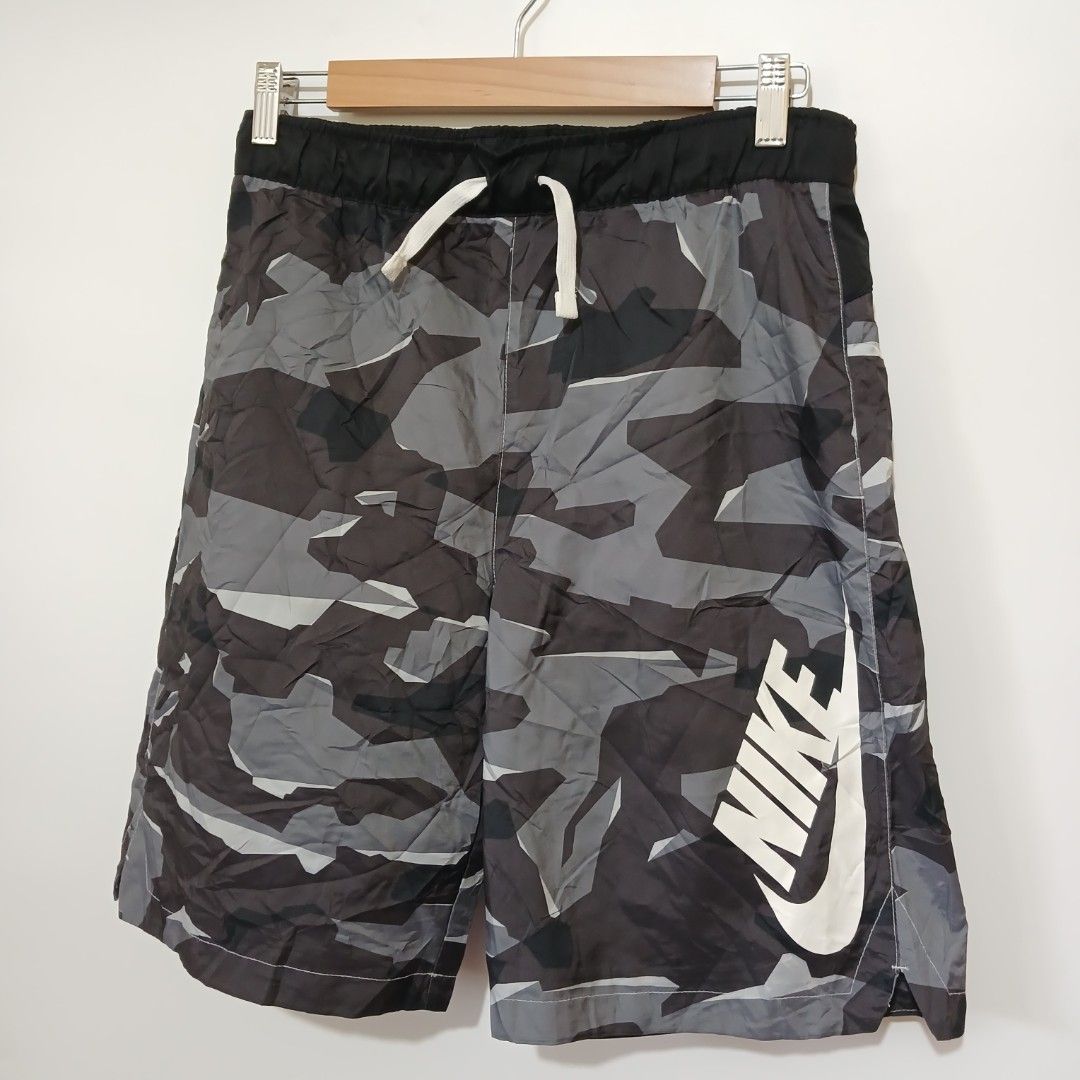 NIKE CAMOU SHORT (Category: Shorts) located in Ozamiz City. Submitted by 2nd.sight (Listing ID 1471043000, Image 2). Description: size: xl youth : small adult w: 29-32 l: 20 like new.