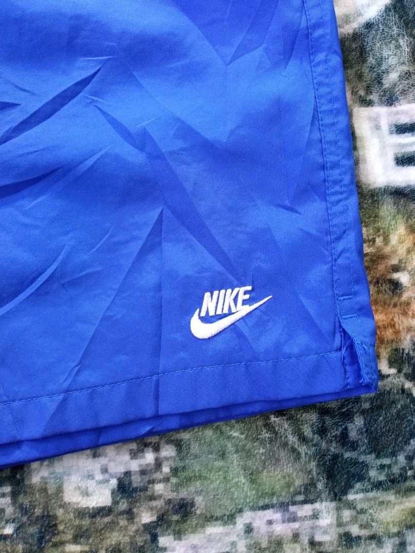 Nike Club Short (Category: Shorts) located in Sugbongcogon. Submitted by gilly.archive (Listing ID 1471073152, Image 3). Description: NAYK CLUB - Excellent Condition - Size M L -Waist free (GARTERIZE) - W14.5/L17.5 - No issue - CR 10/10 DM TO PURCHASE📩.