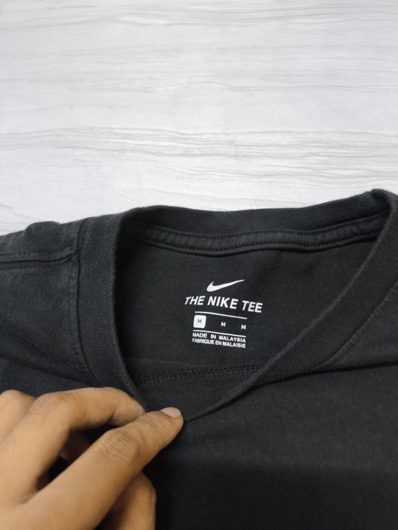NIKE CLUB T SHIRT (Category: Tshirts & Polo Shirts ) located in Lupon. Submitted by thriftnikent (Listing ID 1470950658, Image 3). Description: EXCELLENT CONDITION AS NEW MAKAPAL TELA NON DRI-FIT 19X27 DIMES 10/10 COLOR RATE.