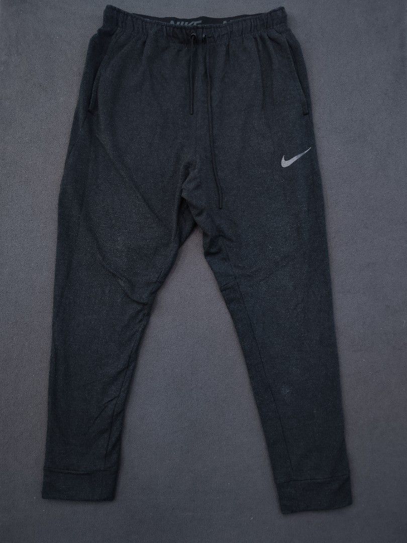 Nike Cotton Drifit Jogger (Category: Joggers) located in Bulacan. Submitted by emilj23 (Listing ID 1470971989, Image 1). Description: Nike Cotton Drifit Jogger Size XXL on tag L 38.5 W 32-38 Leg Hole 5 Condition 9.5/10 Color rate 9.5/10 Issue Minimal Stain.