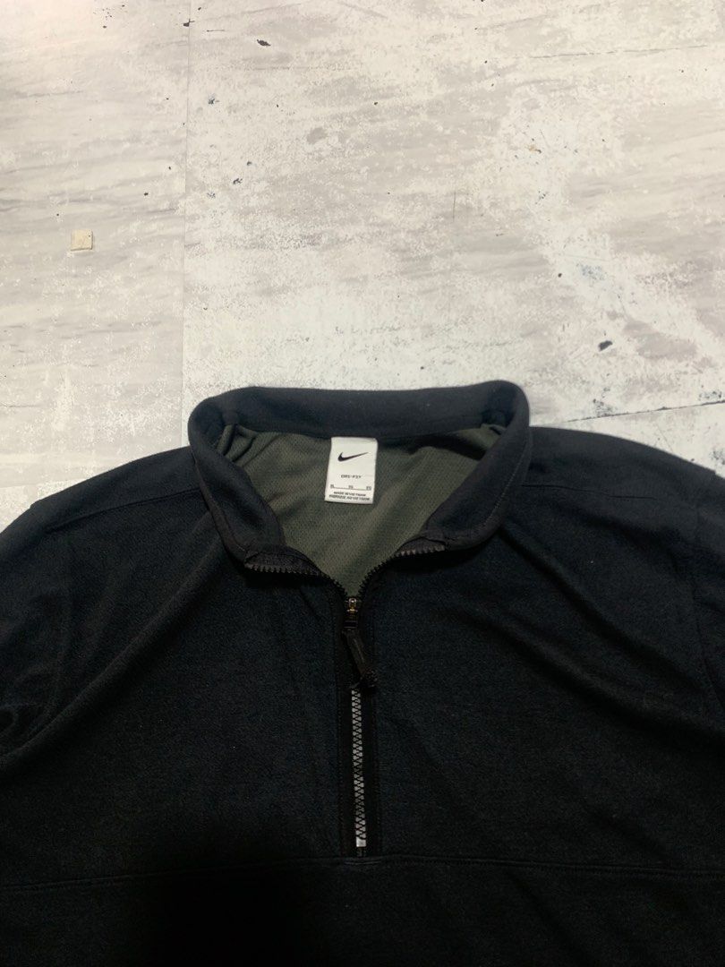 Nike half zip (Category: Coats, Jackets and Outerwear) located in Tarlac. Submitted by zain-zaniyah (Listing ID 1470995518, Image 3). Description: .