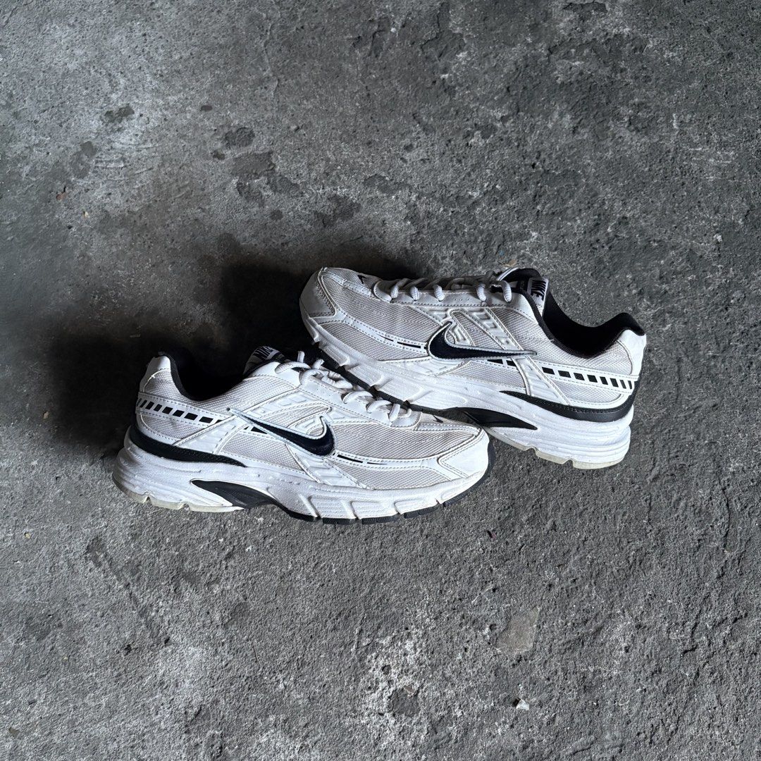 Nike Initiator - White/Black (Category: Sneakers) located in Taguig. Submitted by _grailedph (Listing ID 1471026728, Image 2). Description: Nike Initiator - White/Black Authentic Size: 10.5mens/28.5cm No flaws Pair only/As is Excellent Condition ₱ 1,800.