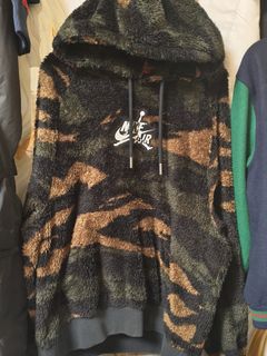(Category: ) located in . Submitted by ggclothings (Listing ID 1470972366, Image 1). Description: .