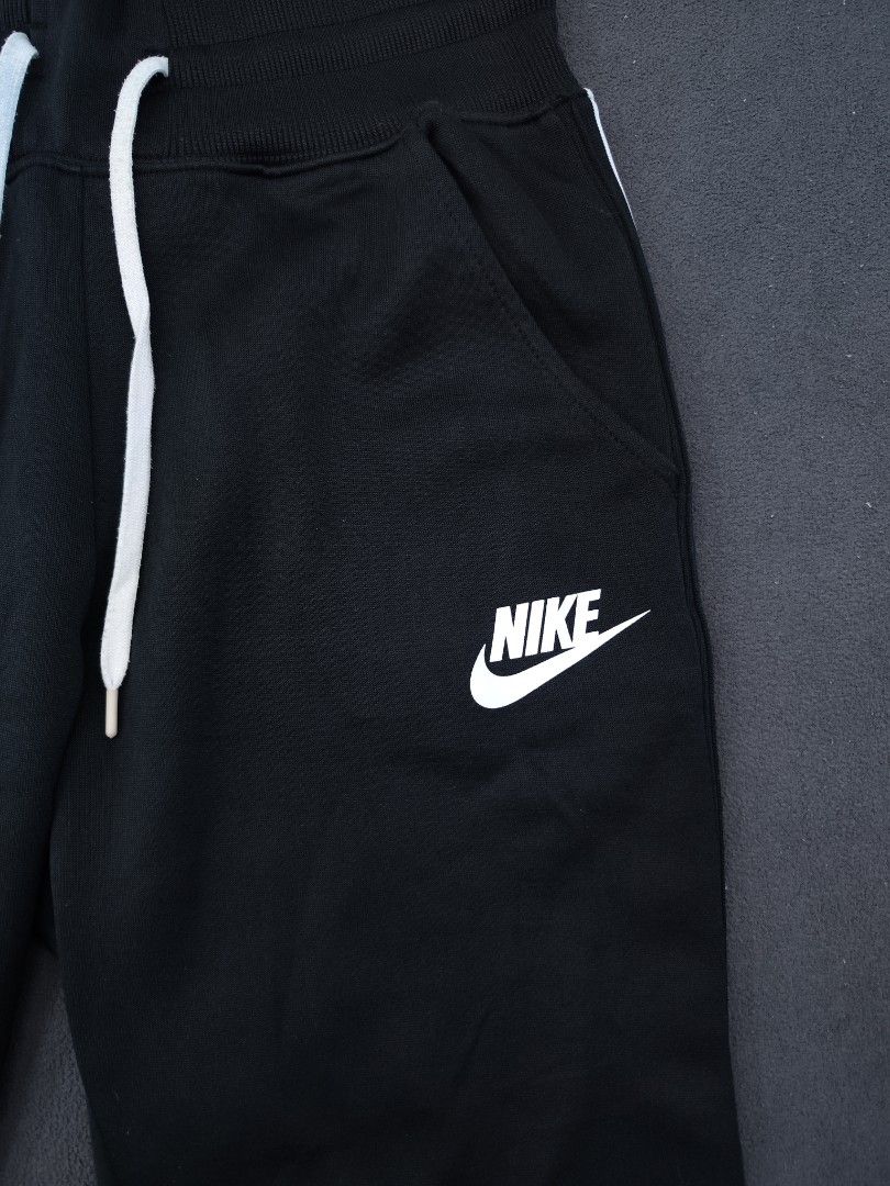 Nike NSW Womens PK Track Joggers (Category: Other Bottoms) located in Bulacan. Submitted by emilj23 (Listing ID 1470972762, Image 2). Description: Nike NSW Womens PK Track Joggers Size M on tag L 36 W 26-34 Leg Hole 4 Condition 9.5/10 Color rate 9.5/10 No Issue.