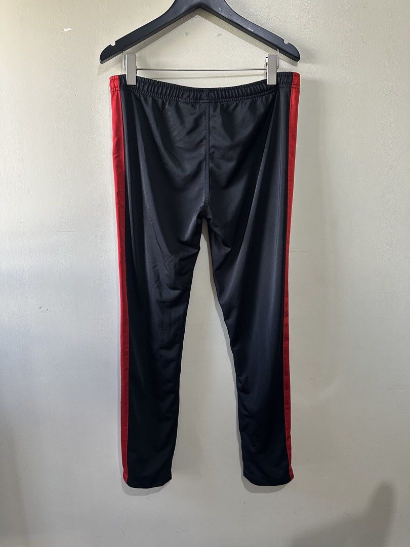 Nike Pants (Category: Joggers) located in Manila. Submitted by kurbym (Listing ID 1471021548, Image 2). Description: Nike Pants XL no issue .