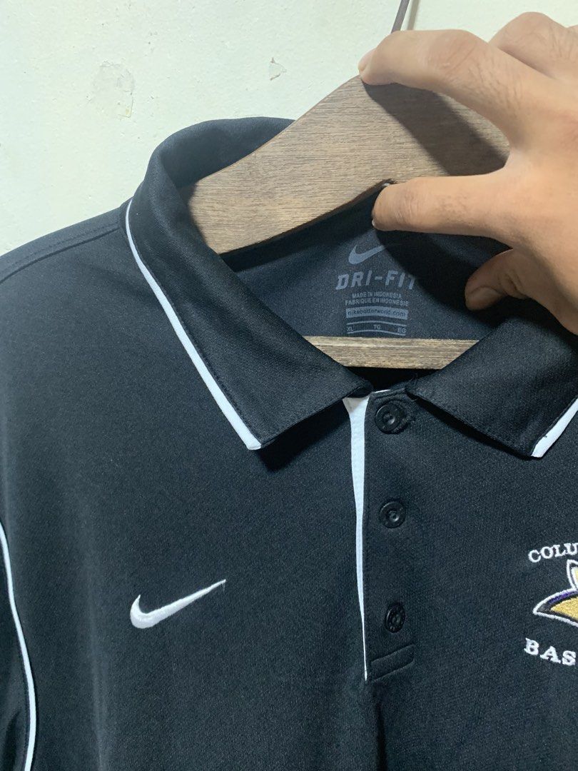 Nike polo (Category: Tshirts & Polo Shirts ) located in Tarlac. Submitted by zain-zaniyah (Listing ID 1470996322, Image 2). Description: .
