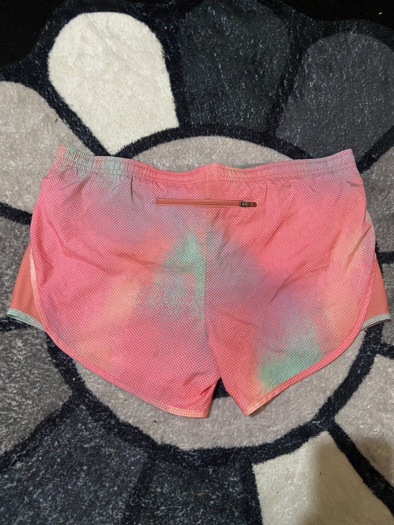 Nike Running Shorts Pink (Category: Shorts) located in San Carlos. Submitted by athletes-high (Listing ID 1470940870, Image 3). Description: Nike Running Short Pink Small on tag Excellent 1 back pocket 1 inner back pocket Width 30-22 Length 10 350+sf.