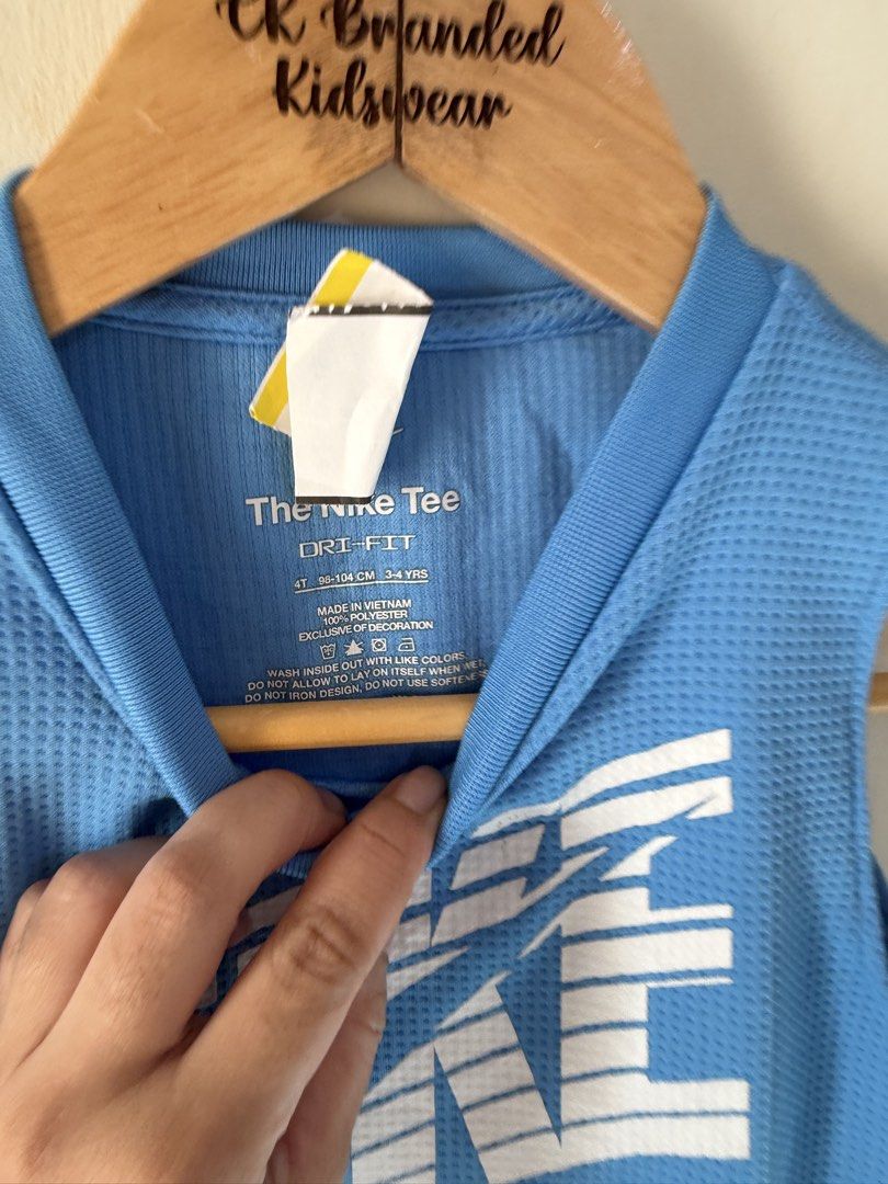 Nike sando (Category: Babies & Kids Fashion) located in Angeles City. Submitted by buyforless04 (Listing ID 1471050641, Image 2). Description: 3-4 yo Min run.