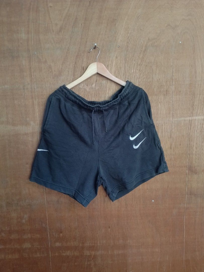 Nike short multi swoosh (Category: Shorts) located in Butuan. Submitted by waste_thrifted (Listing ID 1470969359, Image 1). Description: 32-34/17 no issue color rate 9/10.