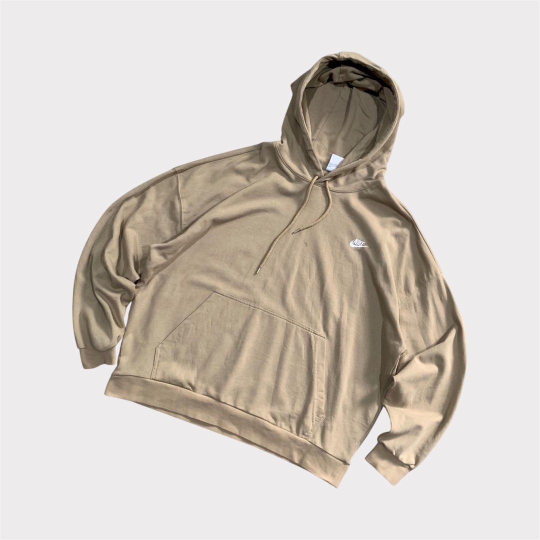 Nike Tan Hoodie Sweatshirt Size M (Category: Hoodies) located in San Pablo. Submitted by thrifttees2ndaccount (Listing ID 1470963453, Image 1). Description: NIKE SIZE: MEDIUM ON TAG DIMES: 25W 26L COLOR RATE: 9.5/10 CONDITION: VGOOD ISSUE: ❌ 499 + SF.
