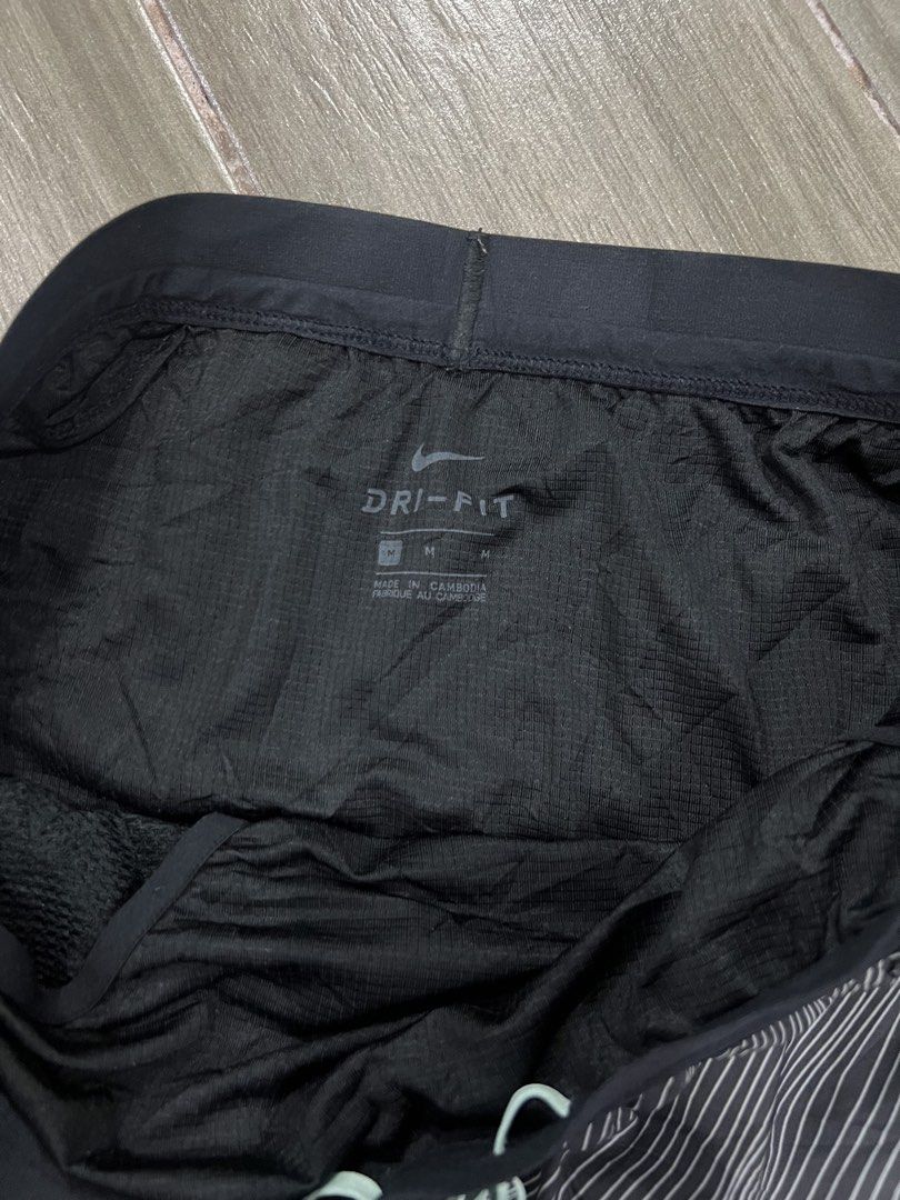 Nike Trail (Category: Activewear) located in Manila. Submitted by ricadawn (Listing ID 1471096100, Image 3). Description: Size M on tag 28-32.