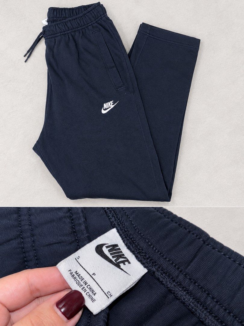 Nike Trouser (Category: Trousers) located in Pasig City. Submitted by swapwithme (Listing ID 1470999254, Image 1). Description: 10/10 condition Will pass as brandnew! Darkblue Location: villaupeng caniogan pasig city.