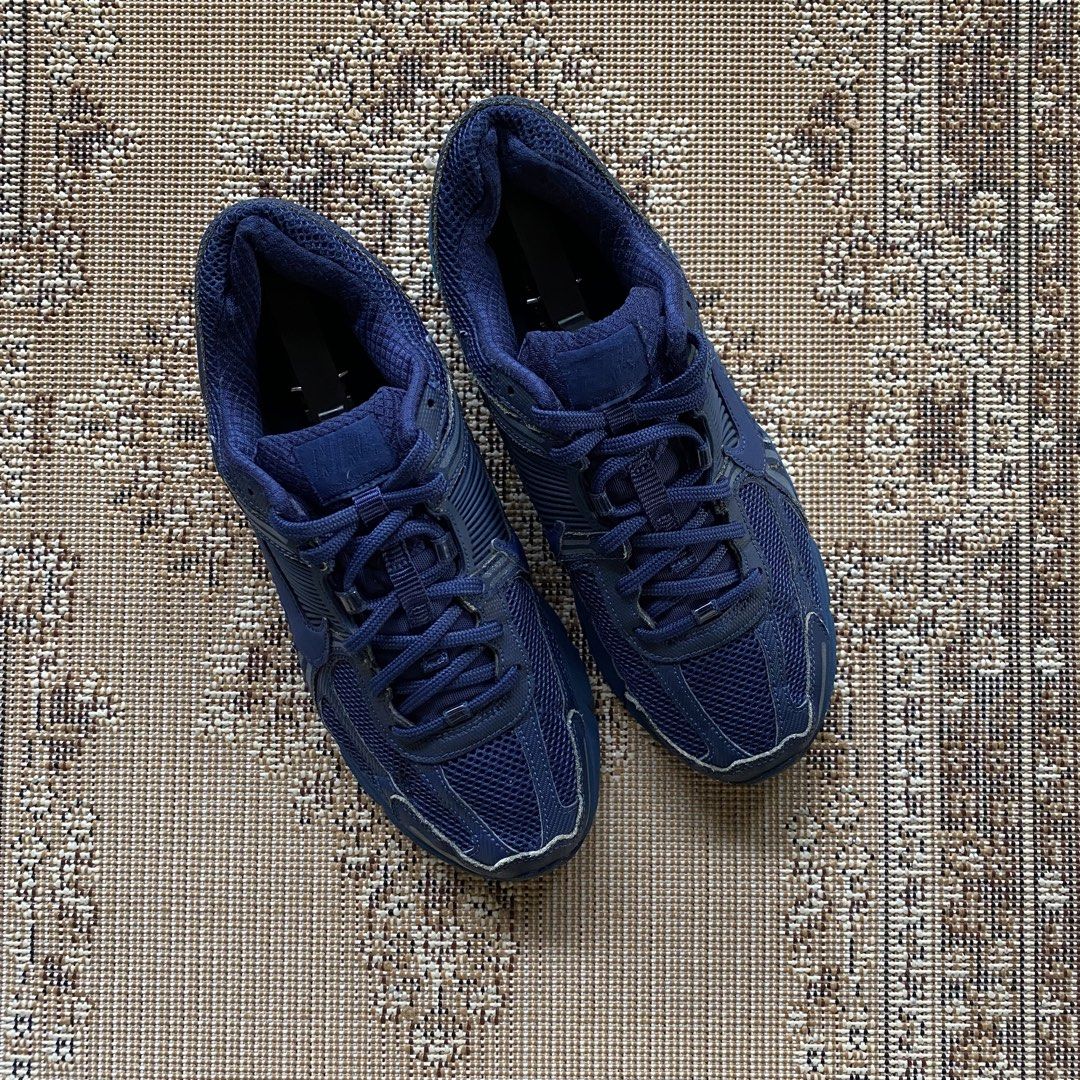 Nike Vomero 5 Navy Blue (Category: Sneakers) located in Manolo Fortich. Submitted by thriftstr.co (Listing ID 1470984196, Image 3). Description: Vomero 5 Navy Blue 9.5 US / 43 EU / 27.5 CM Excellent Condition .