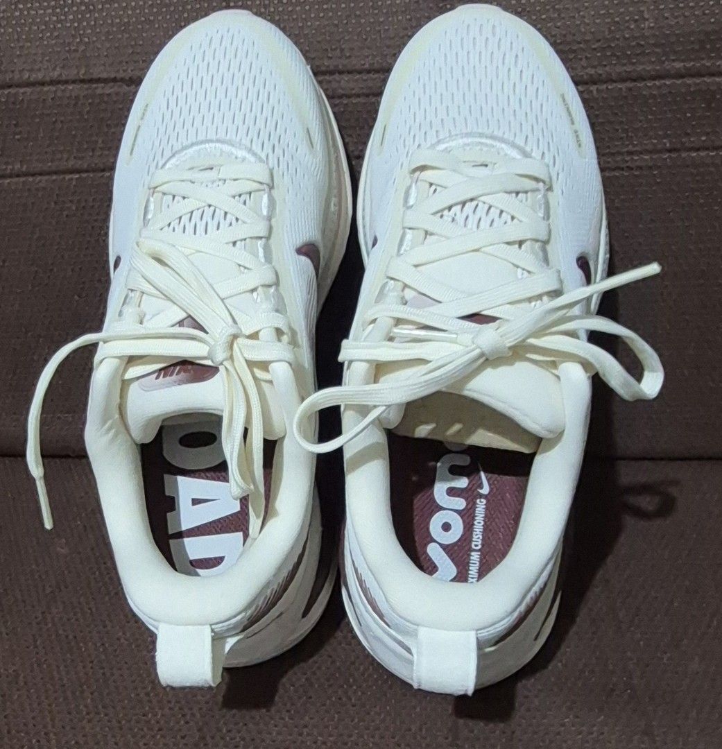 Nike Womens Vomero 18 (Category: Sneakers) located in Manila. Submitted by jm1218 (Listing ID 1471045649, Image 1). Description: Material:HM6804-108 Size:7.