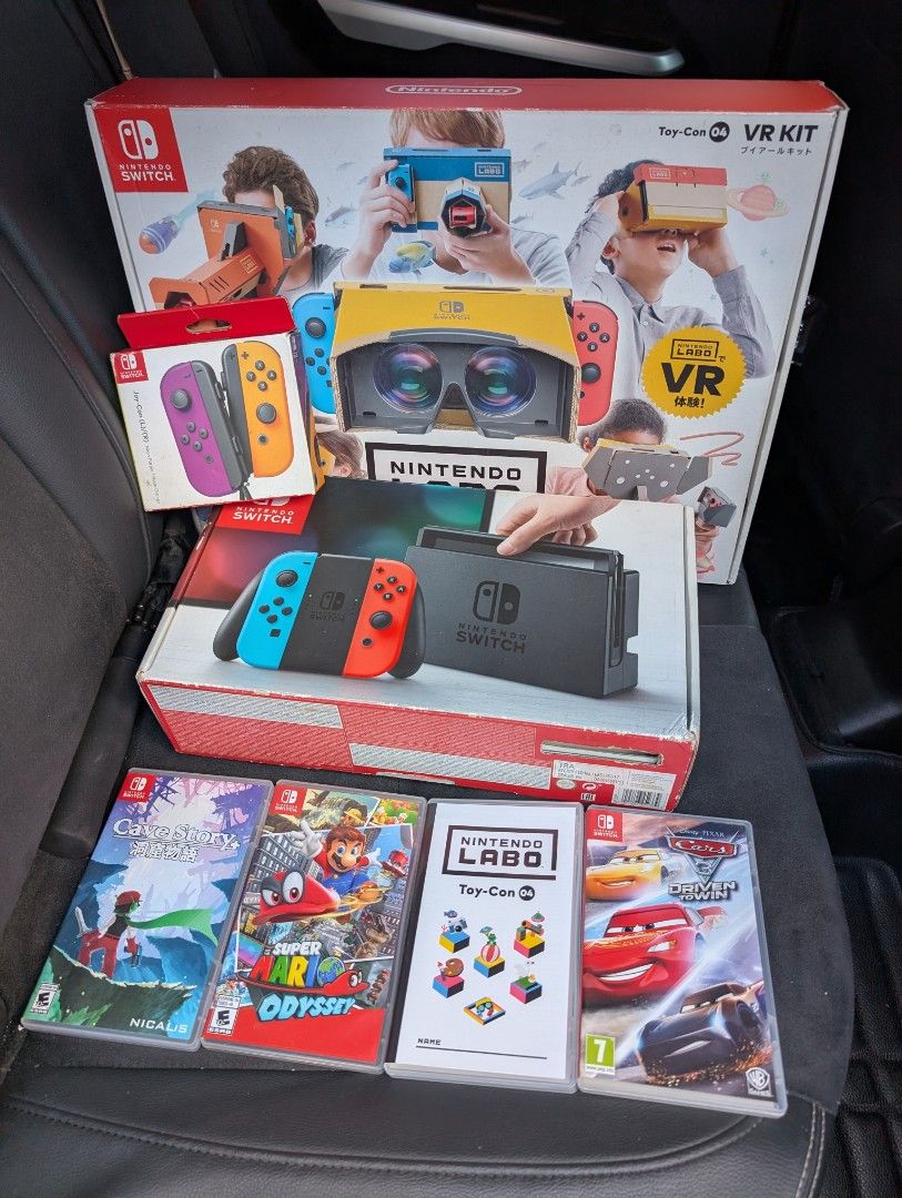 Nintendo Switch V1 Bundle + 4 Games (Mario Odyssey, Cave Story+, Cars 3 ...