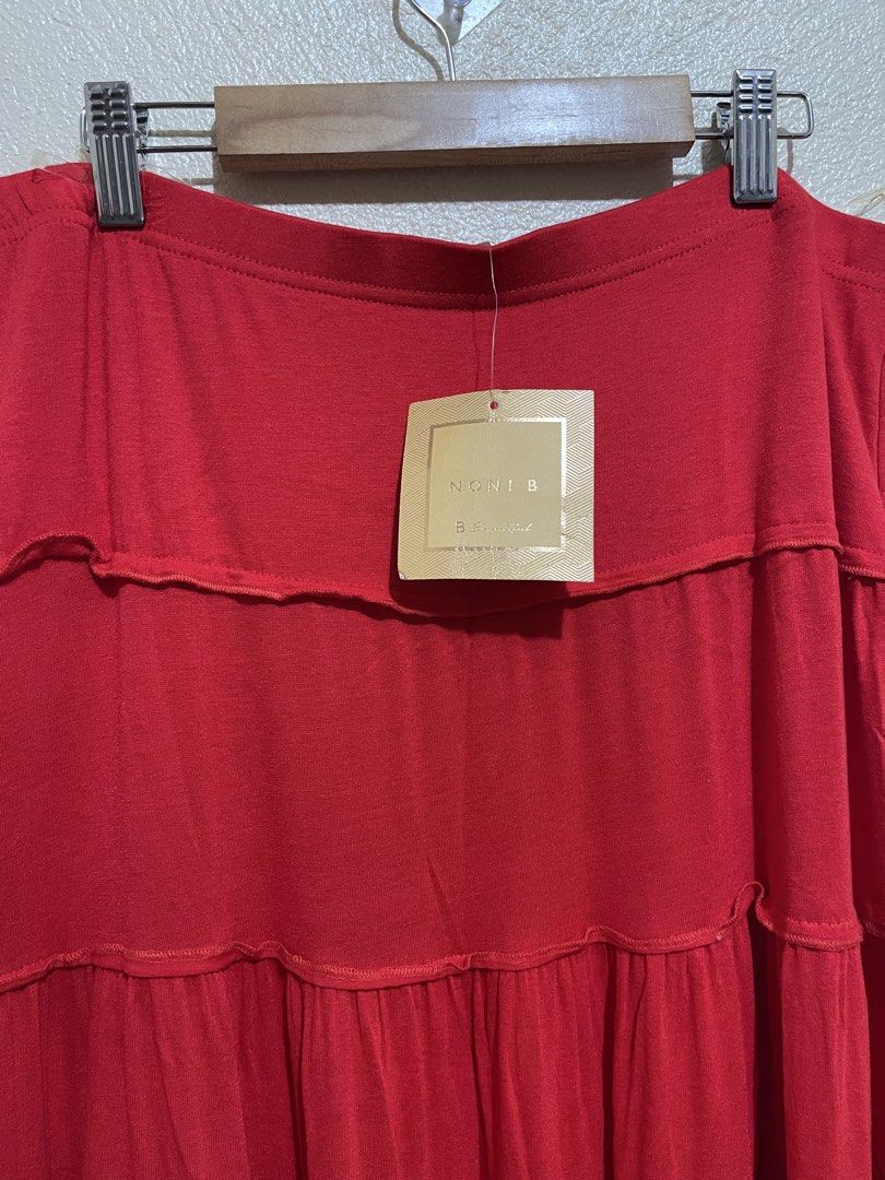 Noni B skirt aus (Category: Skirts) located in San Fernando. Submitted by kristineg21543 (Listing ID 1470997258, Image 2). Description: Decluttering.
