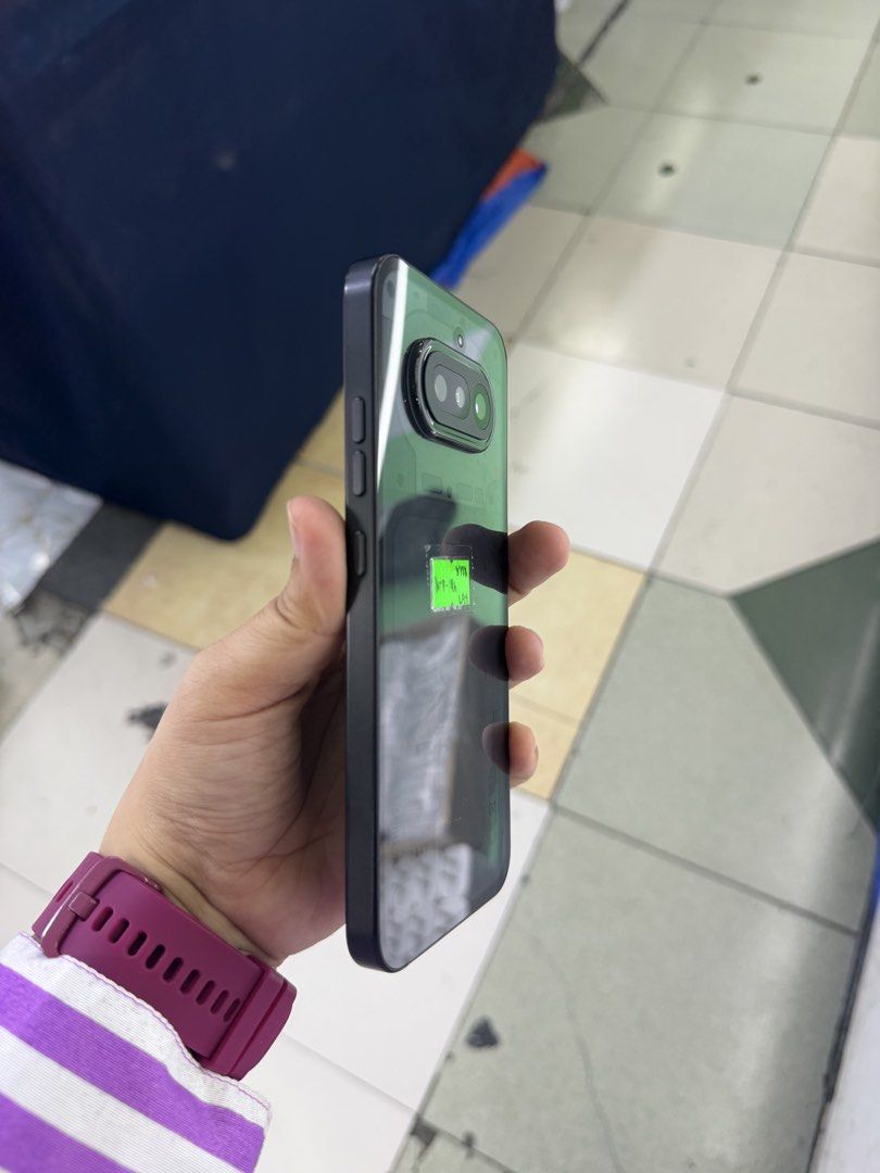 Nothing Phone 4a 128gb Global FU no issue (Category: Android Others) located in San Juan City. Submitted by javedsgadgetshop (Listing ID 1470958963, Image 2). Description: INSTALLMENT OPTIONS : SPAY LATER / GGIVES / CREDIT CARD / SKYRO / HOMECREDIT (BRANDNEW) QUICK INFO! ✖️ ➡️ Nothing Phone 4a (May mga dent) ➡️ 128gb ➡️ Black Color ➡️ Global Variant ➡️ 95% Makinis & Good BH ➡️ Factory Unlock ➡️ WITH FREE CASE AND CHARGER & Box 🤝 We accept swap |