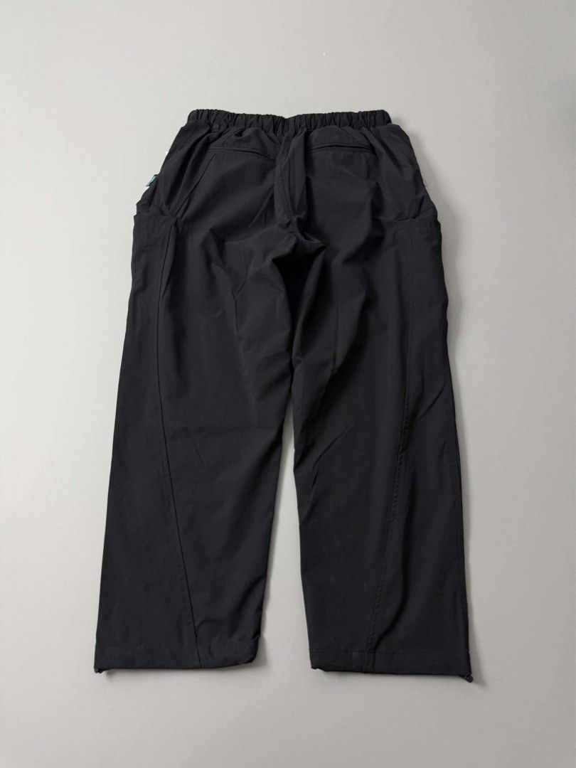 OCTOBOL TECHWEAR PANTS (Category: Jeans) located in Guagua. Submitted by sweetboyy (Listing ID 1471040135, Image 3). Description: OCTOBOL TECHWEAR PANTS EXCELLENT CONDITION SIZE LARGE ON TAG DIMES: WAISTLINE 32-36 / LENGTH 39 / LEG OPENING 8.5.