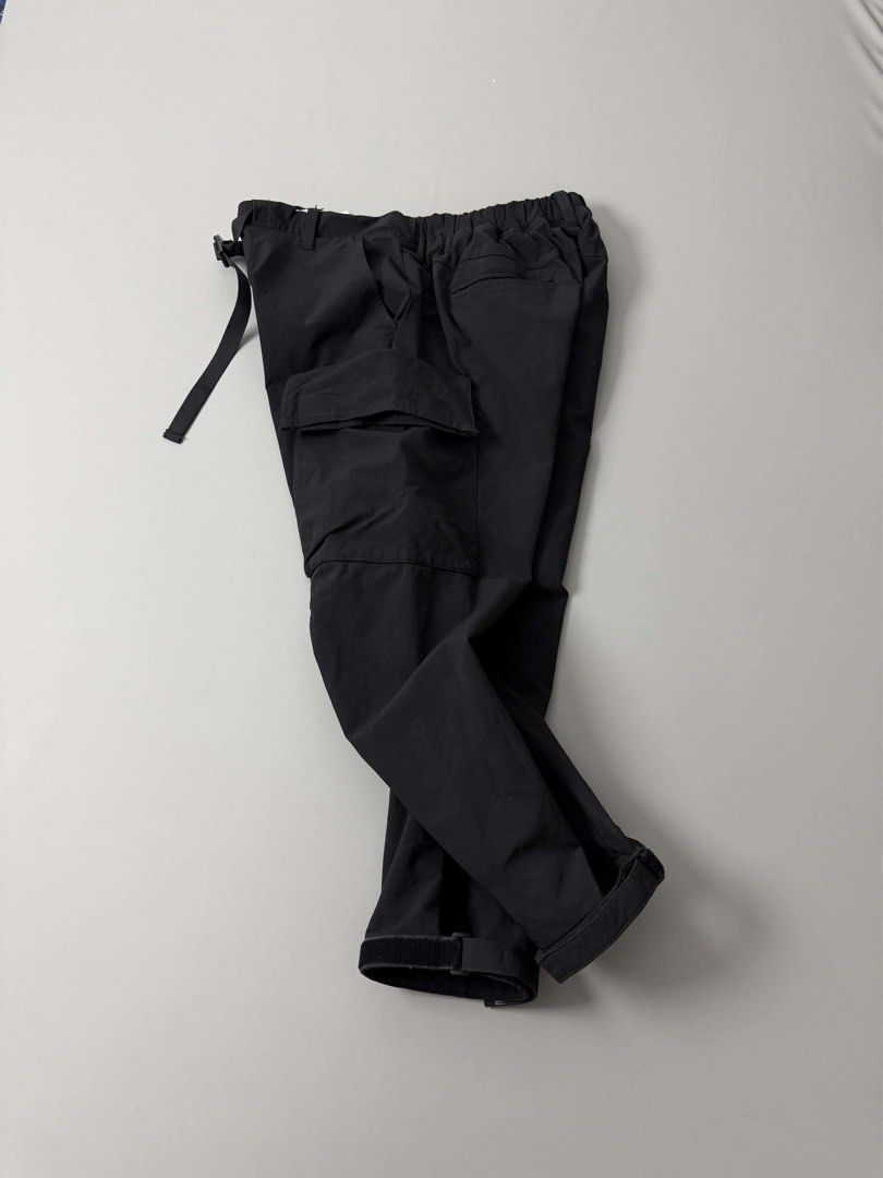 OCTOBOL UTILITY CARGO PANTS (Category: Jeans) located in Guagua. Submitted by sweetboyy (Listing ID 1471041218, Image 3). Description: OCTOBOL UTILITY CARGO PANTS EXCELLENT CONDITION SIZE LARGE ON TAG DIMES: WAISTLINE 34-38 / LENGTH 37 / LEG OPENING 8.5.