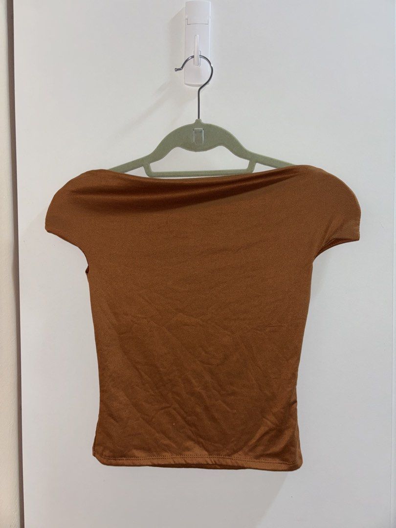 Off Shoulder Blouse (Category: Blouses) located in Bacoor. Submitted by ynnasdrawer (Listing ID 1471043163, Image 1). Description: - soso cute and flattering when worn - never worn out - xs to s - rfs: decluttering .