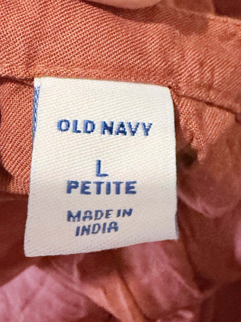 Old Navy Rust Orange Button Front Jumpsuit Size Petite Large (Category: Jumpsuits) located in Quezon City. Submitted by slowpopanda (Listing ID 1471022441, Image 3). Description: - Chest 22inches laid flat - Waist 18inches laid flat - Brand: Old Navy - Size: Large Petite - Color: Rust orange - Material: Lightweight fabric - Features: Long sleeves, button-front neckline, dual chest pockets, adjustable drawstring waist, and side pockets - Condition