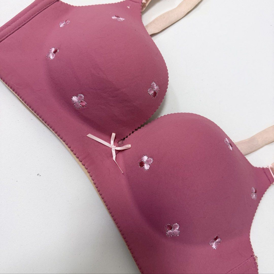 Old Rose Wireless Push-up Bra [36B] (Category: Undergarments & Loungewear) located in Malabon City. Submitted by k_intimates (Listing ID 1471102231, Image 2). Description: Details: • Size 36B / wireless / push-up • No issues. Need wash only. • Old rose colored wireless push-up bra featuring molded foam cups, a small front bow accent and flower embroidery..