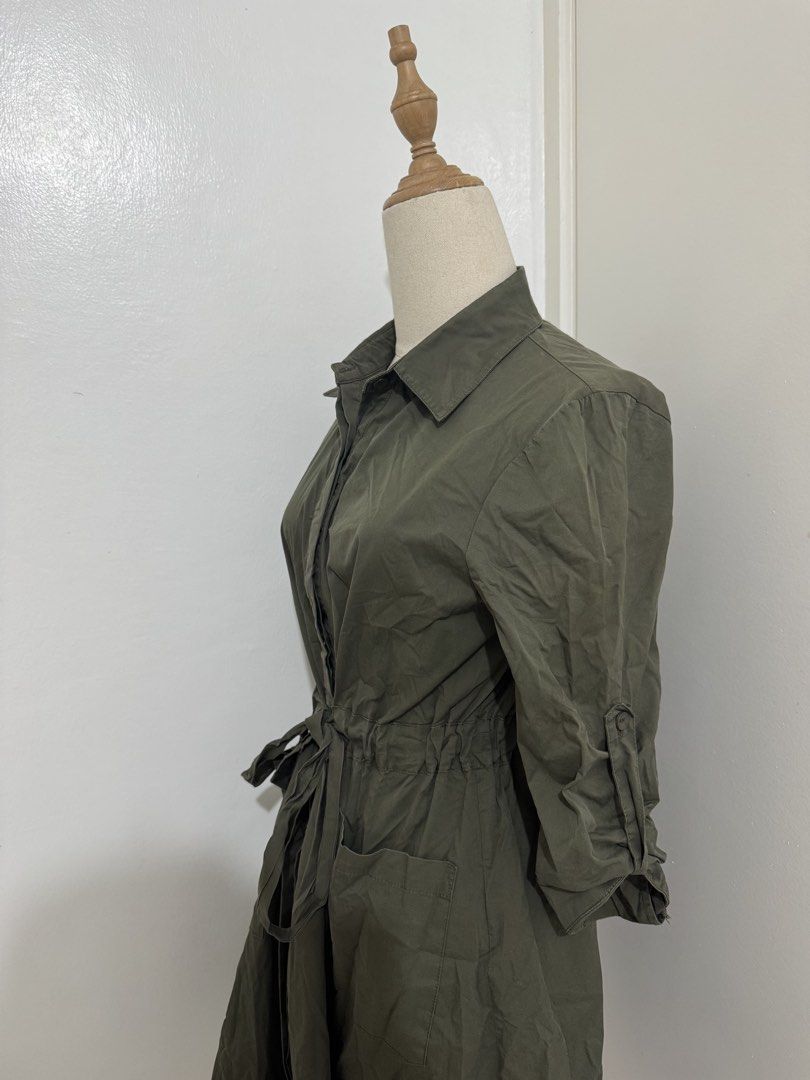 Olive Green Office Dress (Category: Dresses) located in Manila. Submitted by preloved.by.bunny (Listing ID 1471060828, Image 3). Description: ❗️ With cracked button. You can change this on your own. Please check 6th photo for reference. .