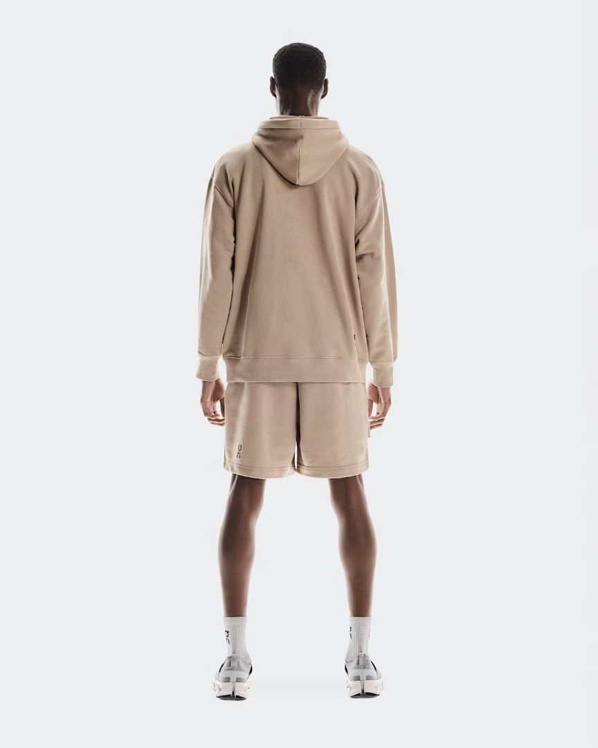 ON CLOUD CLUB PULL OVER HOODIE (Category: Coats, Jackets and Outerwear) located in Talisay. Submitted by nooooooooooooooooy (Listing ID 1471039534, Image 2). Description: ON CLOUD CLUB PULL OVER HOODIE SMALL (OVERSIZE) WIDTH 25 LENGTH 26 EXCELLENT NO FLAWS, NEED WASH PM💌💌.