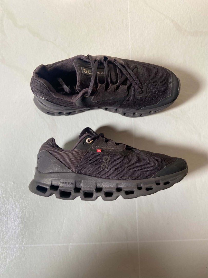On Cloud On Running Cloudstratus triple Black (Category: Sneakers) located in Santo Niño. Submitted by neils_thr (Listing ID 1471023712, Image 1). Description: Mop: gcash Shipping via J&T express door to door delivery. Location : South Cotabato, Mindanao Pass sa takot sa shipping ..