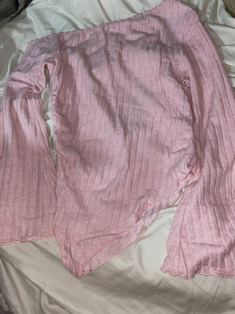 one shoulder ribbed asymmetrical top (Category: Longsleeves) located in Manila. Submitted by eff11 (Listing ID 1470995288, Image 1). Description: hello, ladies! i’m selling my personal preloved clothes🩷 ✨details: pink ribbed stretchy fabric ✨asymmetric hem with adjustable drawstring side tie ✨LARGE on tag ✨used once ✨with SHEIN pouch 📍pasay 🧾gcash / maribank 🚛 j&t .