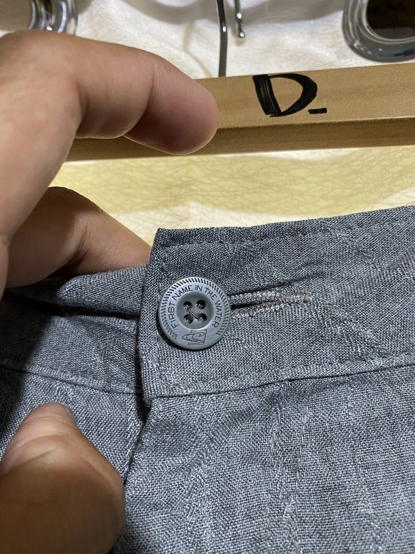 O'Neill Walk Shorts (Category: Shorts) located in Davao. Submitted by VapenDrip (Listing ID 1471017629, Image 3). Description: O'Neill Walk Shorts Waist 34 Length 20.5 Excellet condition 350+sf.