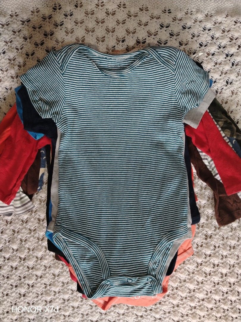 Onesies for Boy 18-24m (Category: Babies & Kids Fashion) located in San Luis. Submitted by cknfaithtoysshop1831 (Listing ID 1470973845, Image 1). Description: 15pcs 20 each With 1pc free.