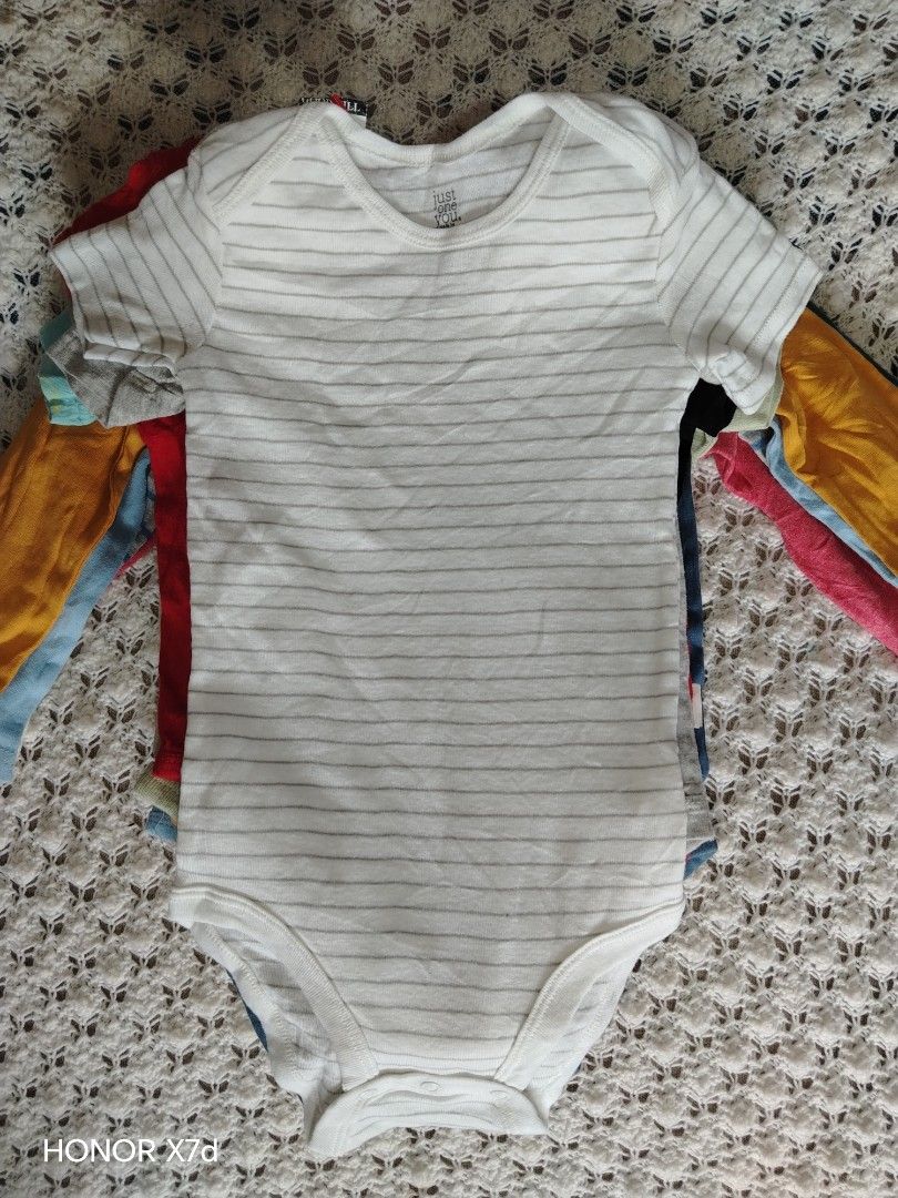 Onesies for Boy 18-24m Set 2 (Category: Babies & Kids Fashion) located in San Luis. Submitted by cknfaithtoysshop1831 (Listing ID 1470974478, Image 1). Description: 15+1free 20 each only.