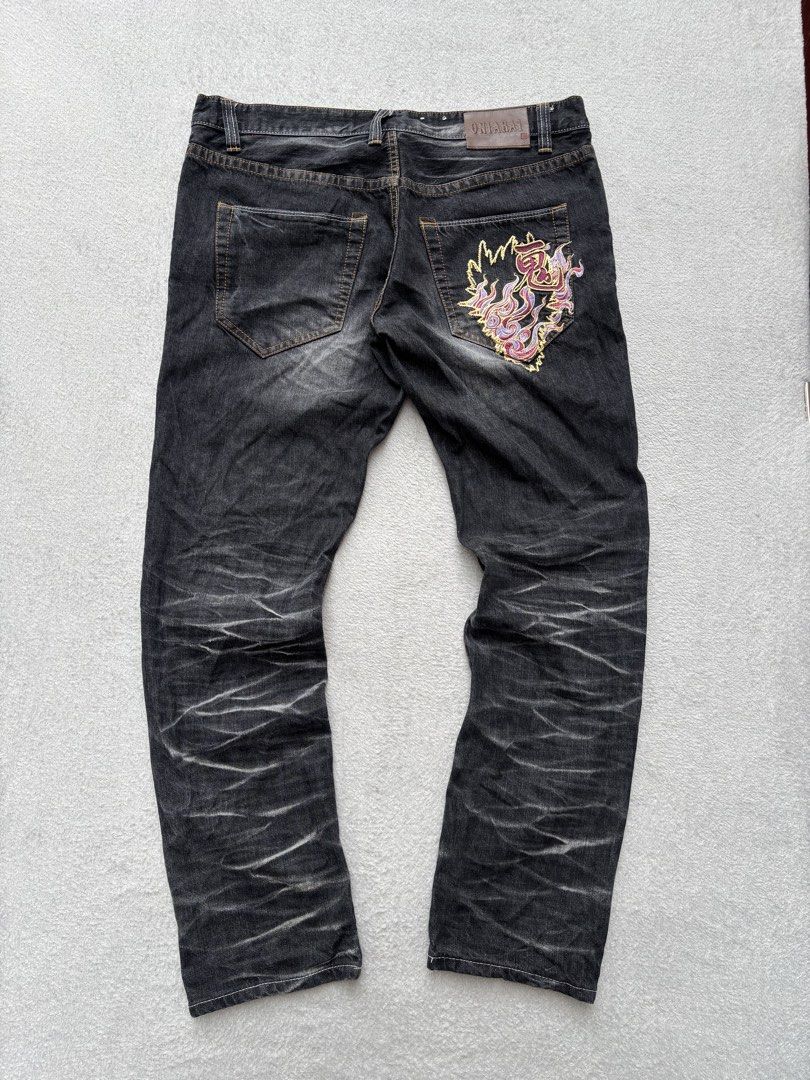 Oniarai Denim Jeans (Category: Jeans) located in Baguio. Submitted by thecollector2600 (Listing ID 1470941871, Image 1). Description: Waist-38” Outseam-41” Inseam-31” Leg opening-7.5” Rise-11” Thigh-11” Knee-9”.