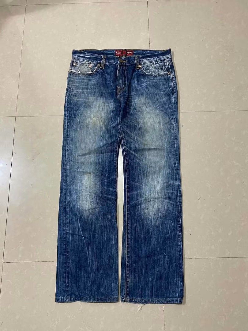 ONIARAI JEANS (Category: Jeans) located in Talisay. Submitted by btchgetsome1 (Listing ID 1471047649, Image 2). Description: SIZE 34 .