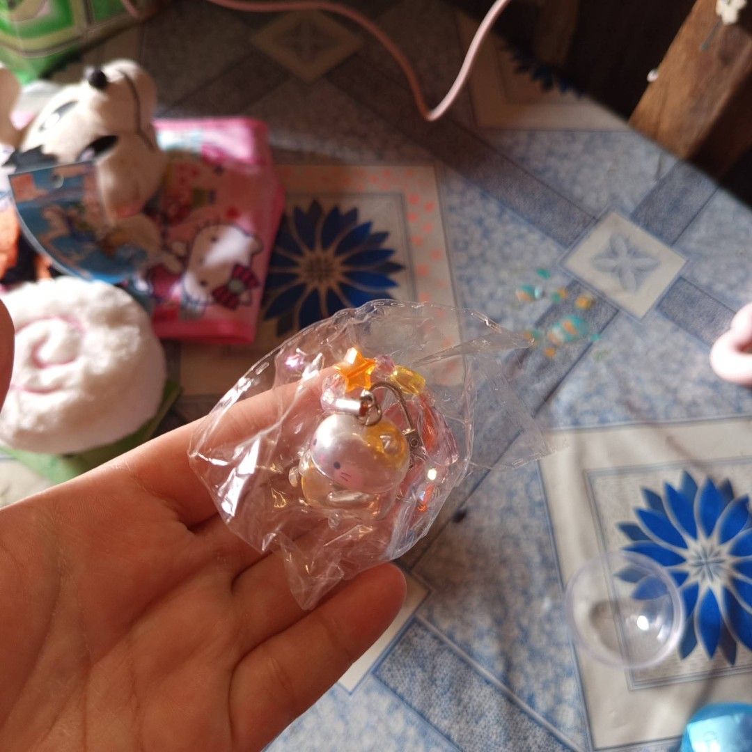 Orange cat charm Gashapon (with capsule) (Category: J-Wave Merchandise) located in Quezon City. Submitted by lucky.girl_house (Listing ID 1470979716, Image 1). Description: .