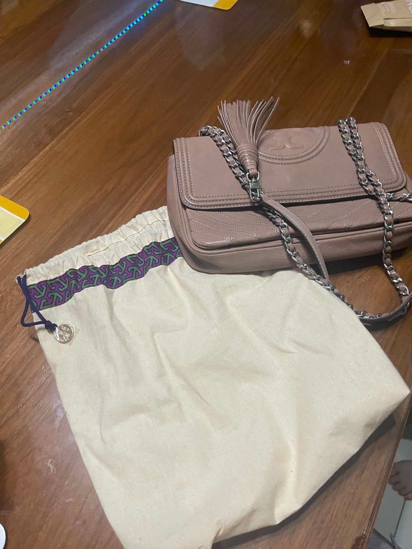 Original Flemington Bag (Taupe) (Category: Luxury Bags & Wallets) located in Manolo Fortich. Submitted by luxebox_quin (Listing ID 1471086470, Image 1). Description: No flaws Outlet bought.