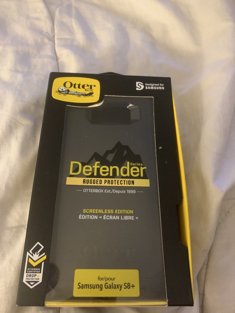 Original outer box case for S8+ (Category: Cases & Sleeves) located in Mandaluyong City. Submitted by luxitemsph (Listing ID 1471073557, Image 1). Description: Brand new otter box for samsung s8+ defender series rugged protection screenless edition Original price is 2500 Selling for only 800 pesos.