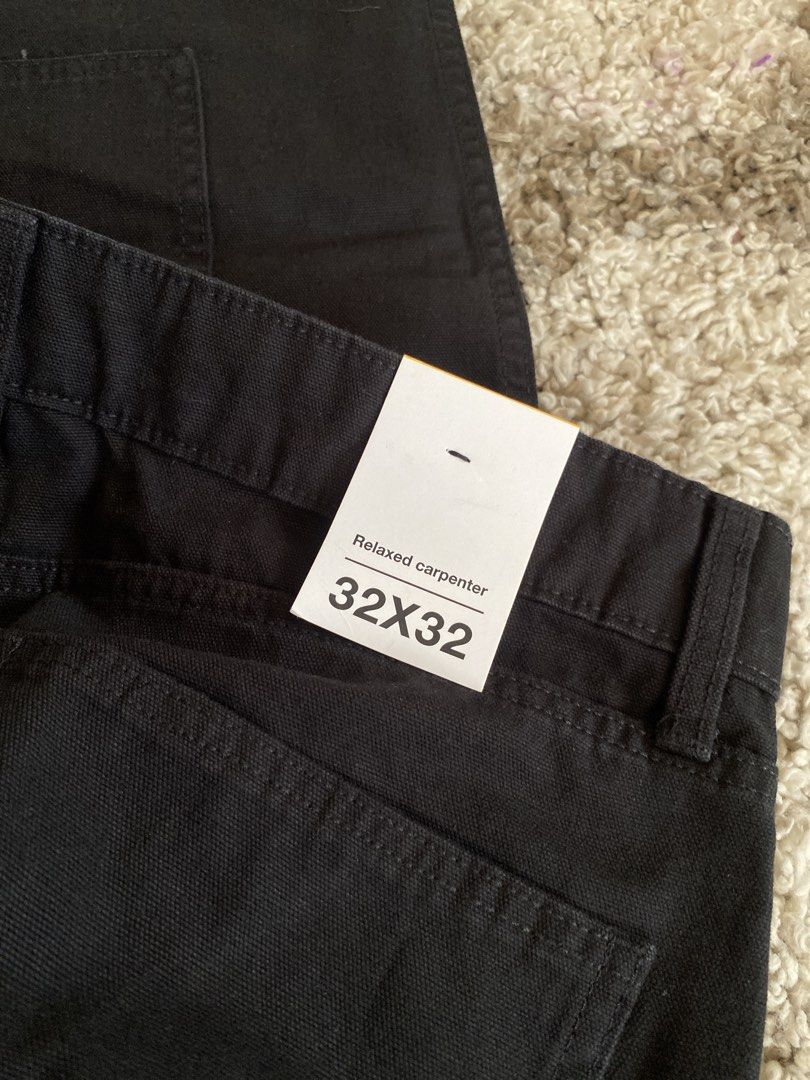 Original Use Black Relaxed Carpenter Pants Size 32x32 (Category: Jeans) located in Batangas. Submitted by lux_kimmy (Listing ID 1470969674, Image 1). Description: - Brand: Unused with original store tags - Size: 32x32 - Color: Black - Fit: Relaxed fit carpenter pants - Style: Classic utility design featuring practical side pockets and hammer loop detail - Condition: Brand new, never worn.