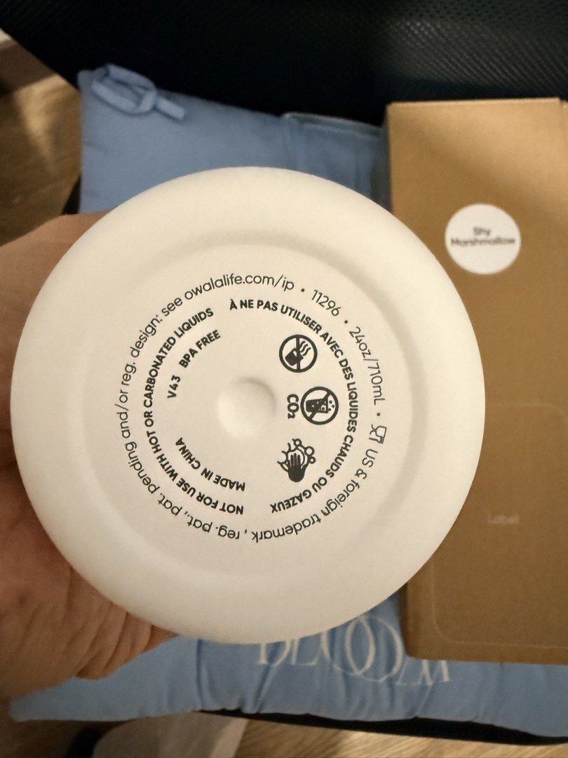 Owala FreeSip 24oz Shy Marshmallow (Category: Water Bottles & Tumblers) located in Pasig City. Submitted by thetravellingguyinstyle (Listing ID 1471081568, Image 3). Description: - Brand: Owala FreeSip - Colorway: Shy Marshmallow (White & Grey) - Capacity: 24 oz / 710 ml - Condition: Brand new with original box, price tag and receipt - Features: Insulated stainless steel with dual-sip and swig mouthpiece - Style: Clean, minimalist look.
