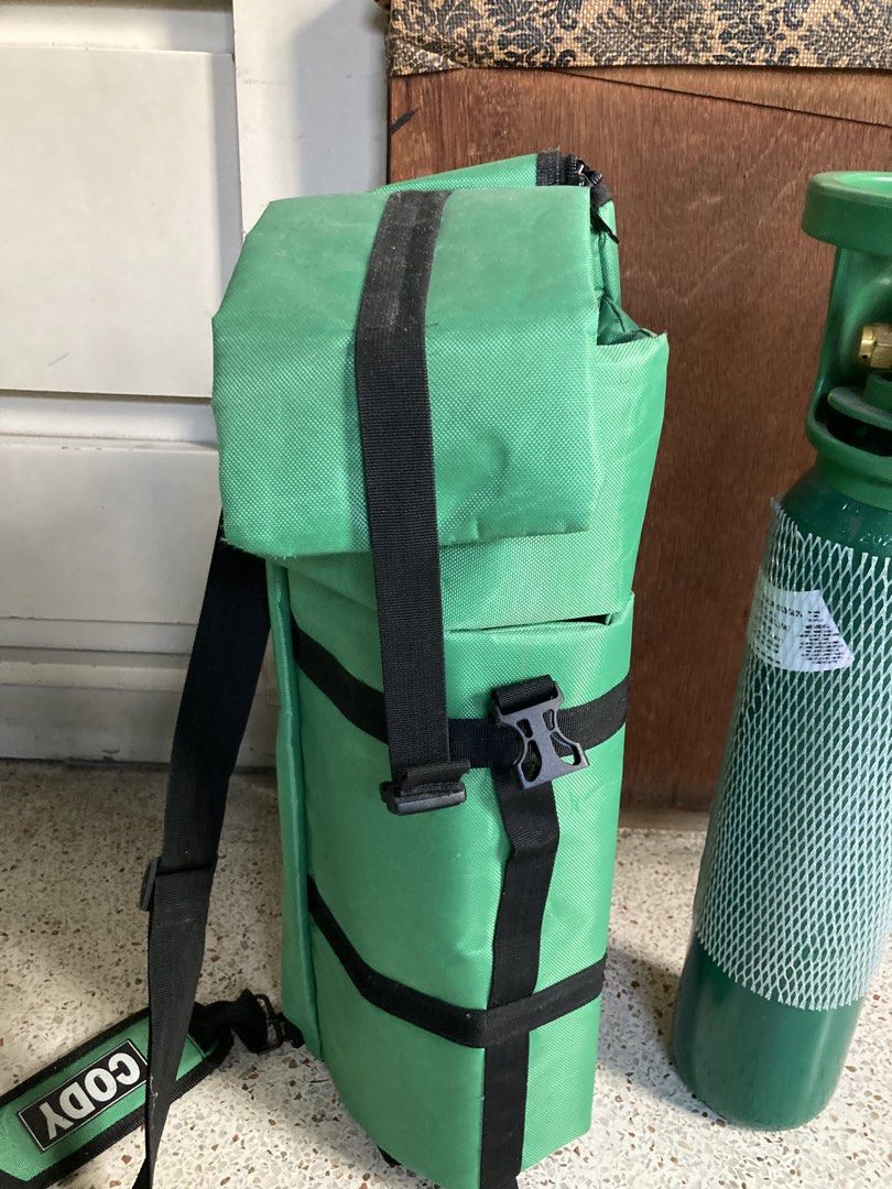 Oxygen Tank Complete Set with Sling Bag-5lbs (Category: Other Assistive Aids) located in Manila. Submitted by daddythrifter (Listing ID 1471029407, Image 2). Description: 5lbs With regulator and sling bag.