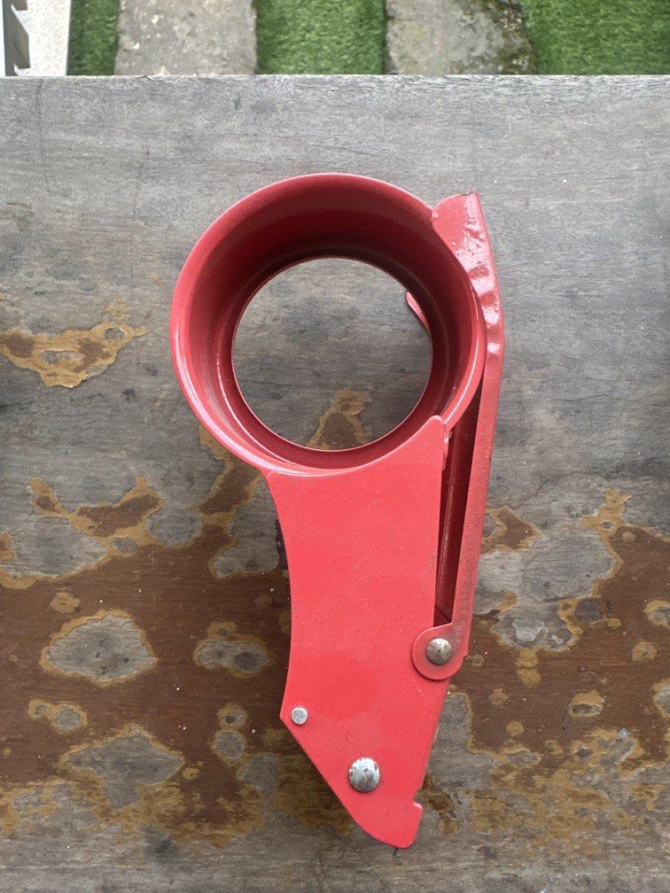 Packaging Tape Dispenser (Category: Stationery & School Supplies) located in Manila. Submitted by xenasales (Listing ID 1471002028, Image 1). Description: .