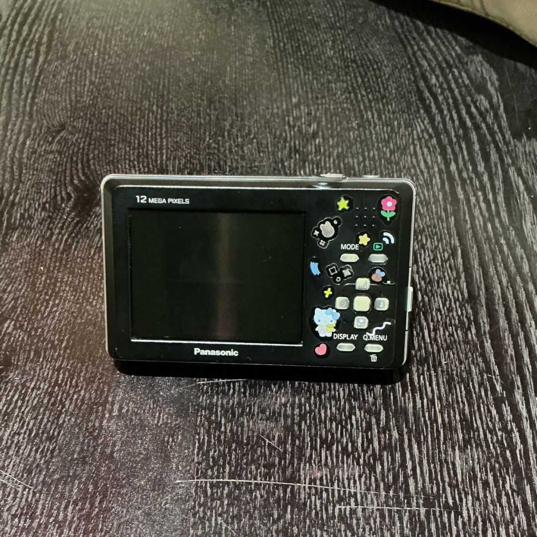 Panasonic Lumix DMC-FP1 📸 (Category: Cameras) located in Manila. Submitted by bebichichiz (Listing ID 1470260529, Image 2). Description: Details: - Model: Panasonic Lumix DMC-FP1 - Condition: Working - Display: Working - Cosmetic condition: Signs of use and stickers (can be removed) - Battery: Included - Charger: No compatible charger available Please note: - The camera works, but I don't have the proper charger for the battery. Selling as-is wi