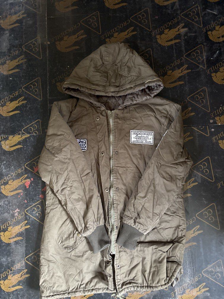 Parka military jacket (Category: Coats, Jackets and Outerwear) located in Baguio. Submitted by brix6699 (Listing ID 1470961819, Image 2). Description: Parka military jacket Size large womens No issues only needs washing Dimensions L 27 inch W 20 inch.