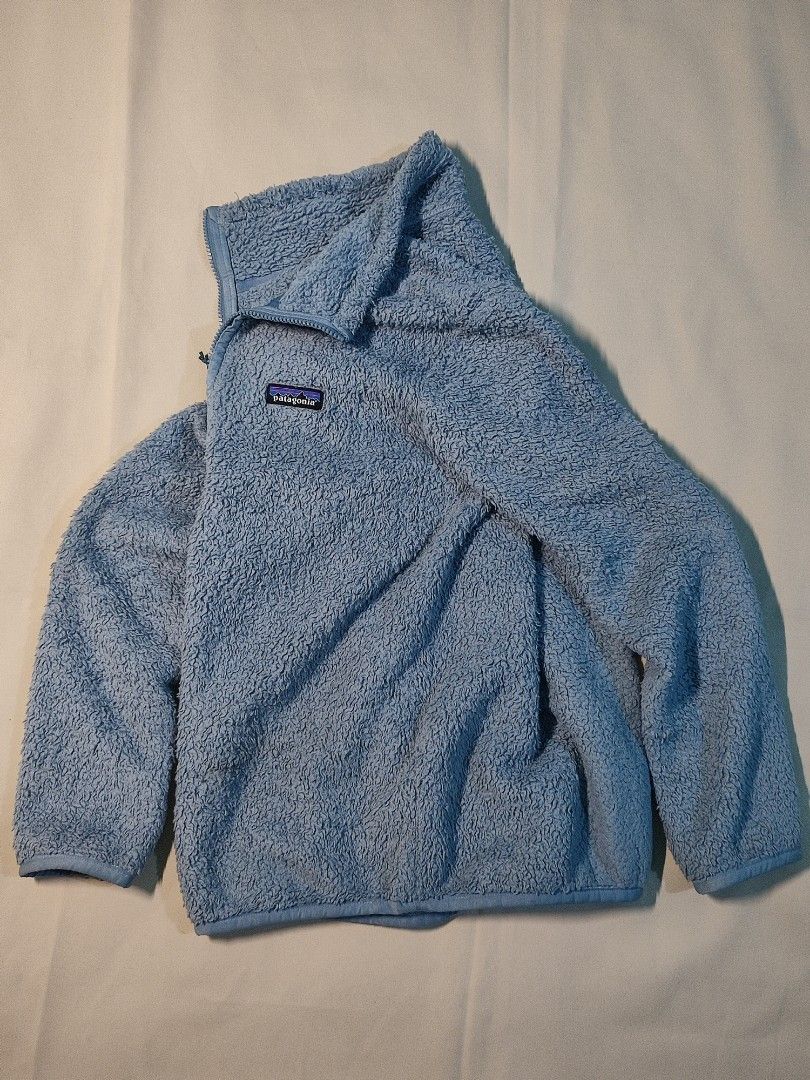 PATAGONIA FLEECE QUARTER ZIP JACKET (Category: Coats, Jackets and Outerwear) located in Tarlac. Submitted by joel_dat_kom_187 (Listing ID 1471040254, Image 3). Description: PATAGONIA FLEECE QUARTER ZIP JACKET EXCELLENT USED CONDITION 20w x 24L ( XS - SMALL ) LIGHT WEIGHT 9.8/10 COLORATE 9.8/10 CONDITION NO ISSUE❌.