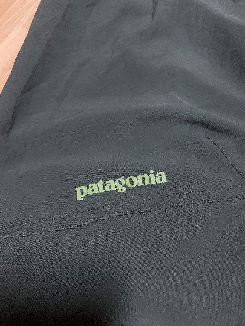 PATAGONIA TECHNICAL HIKING PANTS (Category: Trousers) located in Rizal. Submitted by uniii_011 (Listing ID 1470988289, Image 3). Description: 38 ON TAG W: 38 L: 43 -GOOD CONDITION -SIGNS OF USAGE SEE PHOTOS FOR DETAILS.