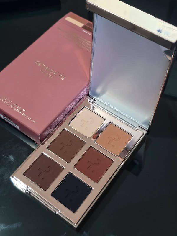 Patrick Ta Major Dimension Eyeshadow palette (Category: Makeup) located in Manila. Submitted by mira_03 (Listing ID 1471027080, Image 2). Description: BRAND NEW WITH BOX RFS: extra No more LP.